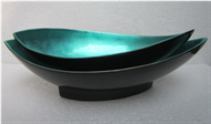 set of 2 boat bowls with base