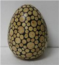 Set of 2 easter eggs with incrusted bamboo