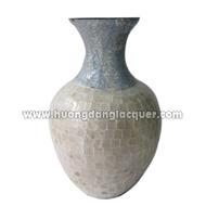 lacquer vase