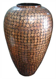 Lacquer vase 