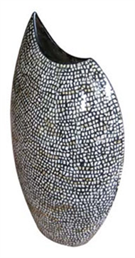 Lacquer vase 